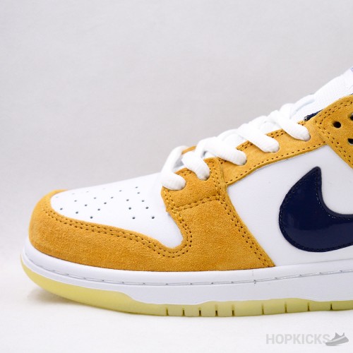 laser orange dunks footlocker